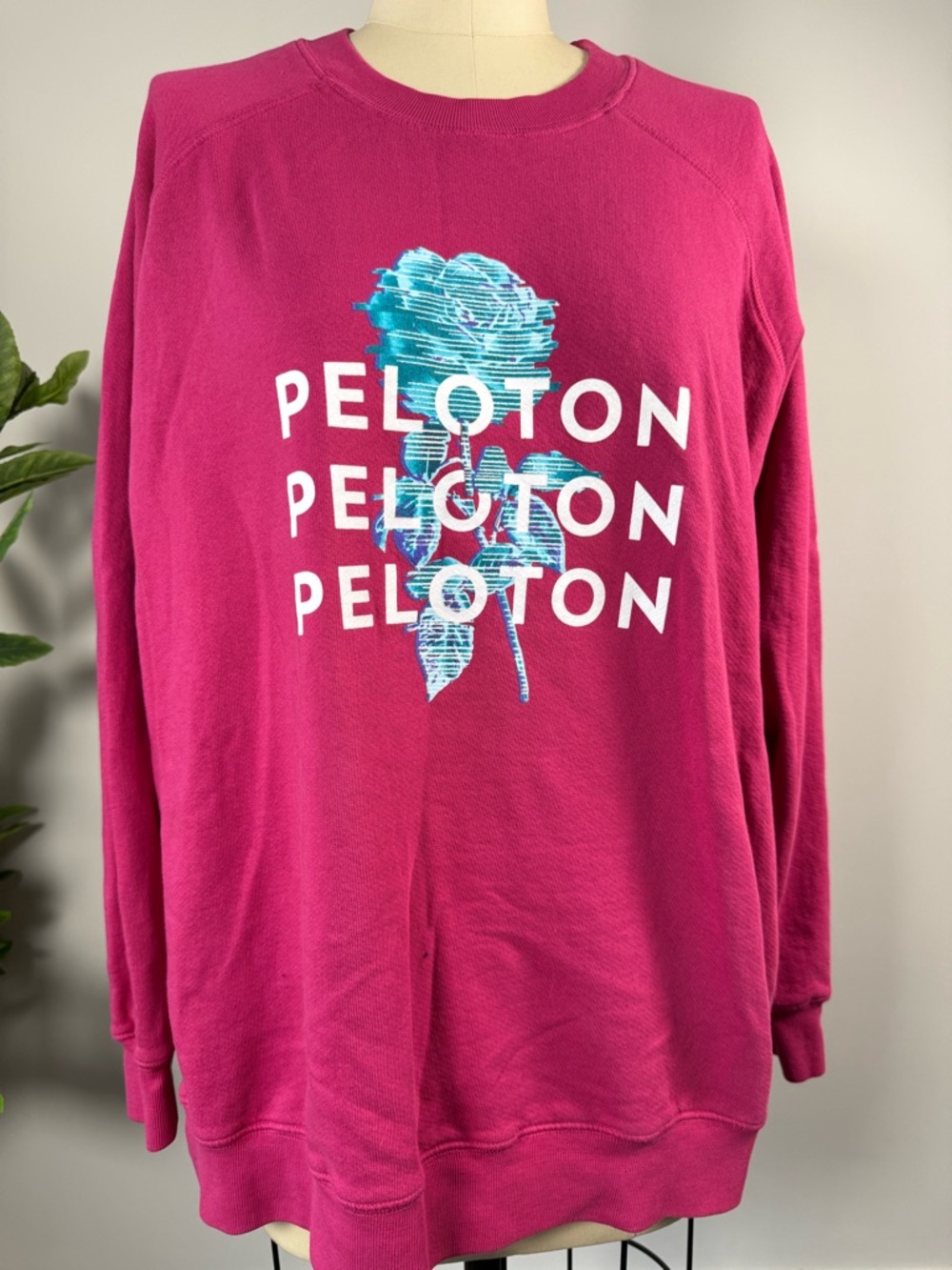 Peloton Sweatshirt Womens Large Pink Crewneck Graphic Pullover Fitness